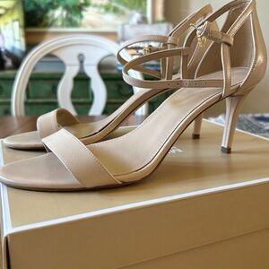 Michael Kors Simone mid sandal in oyster